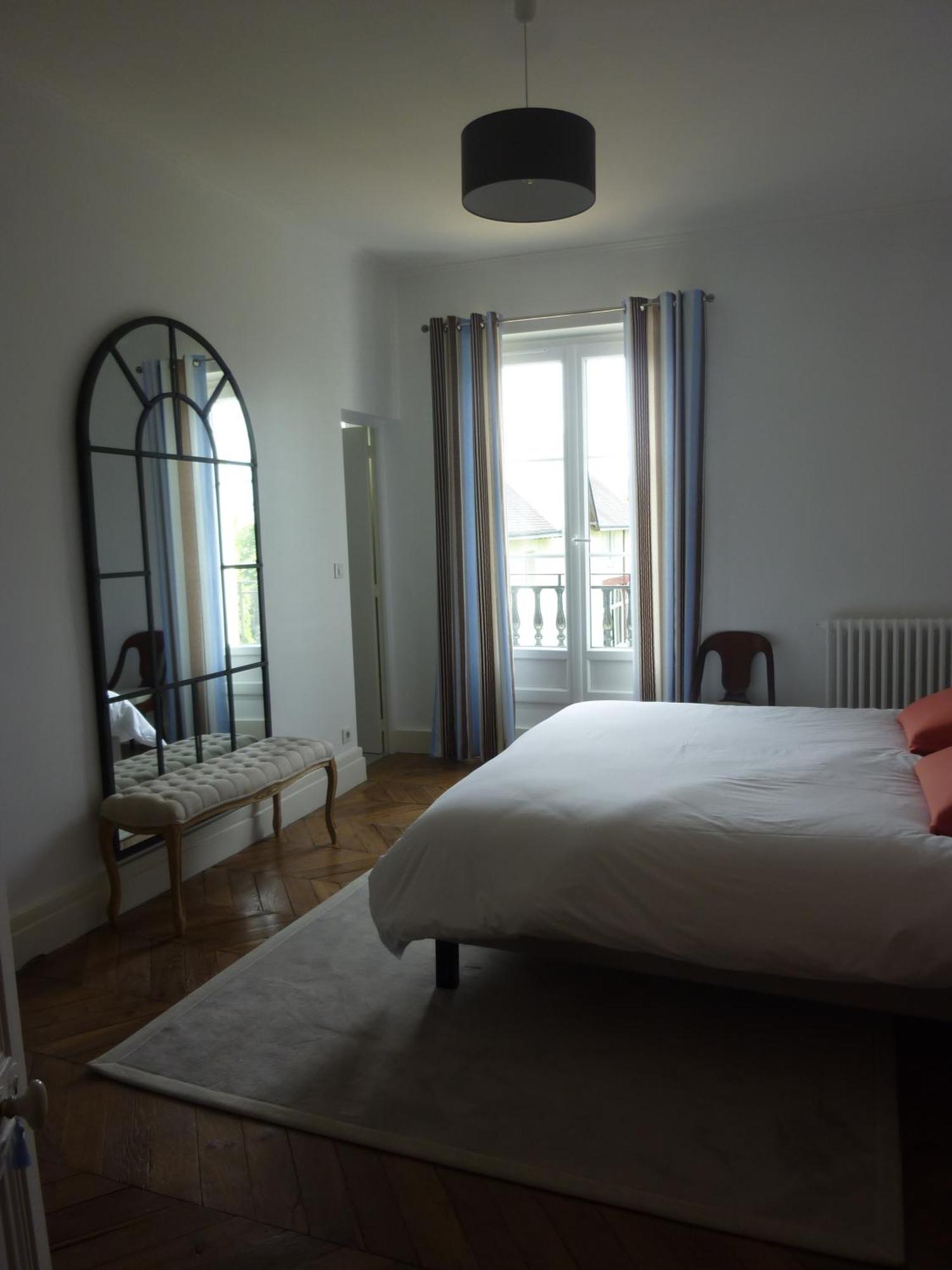 Bed and Breakfast Cedre Et Charme Saint-Branchs Экстерьер фото